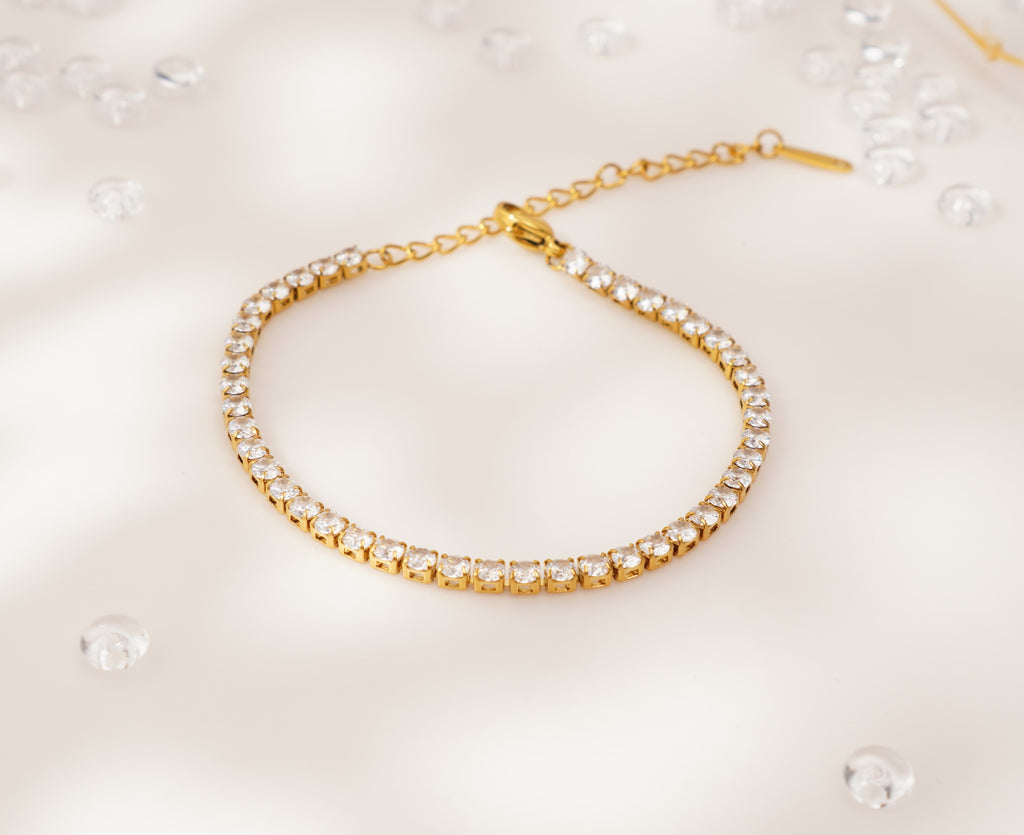 Bracelet doré à zircon scintillant en acier inoxydable – Élégance raffinée