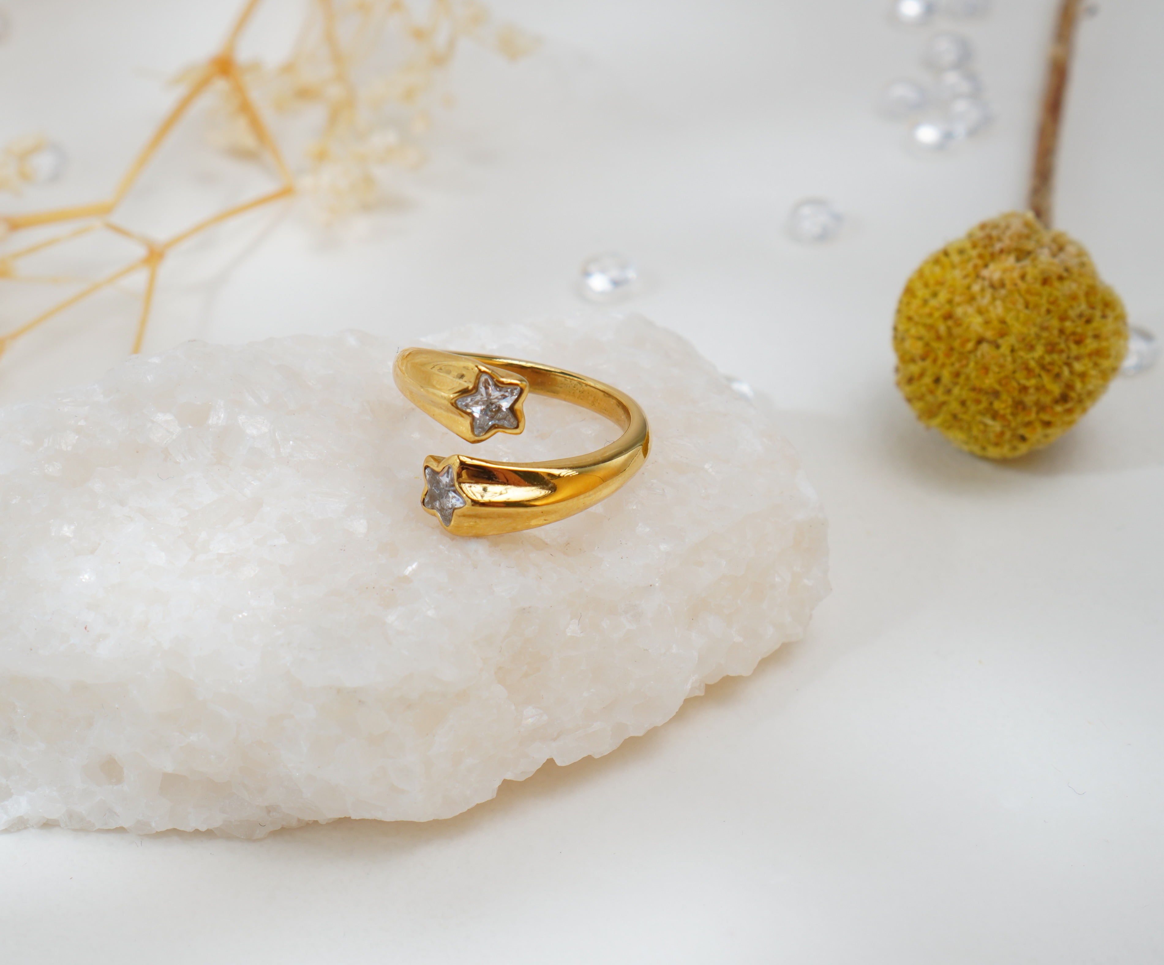 Bague dorée étoile zircon en acier inoxydable – Éclat raffiné
