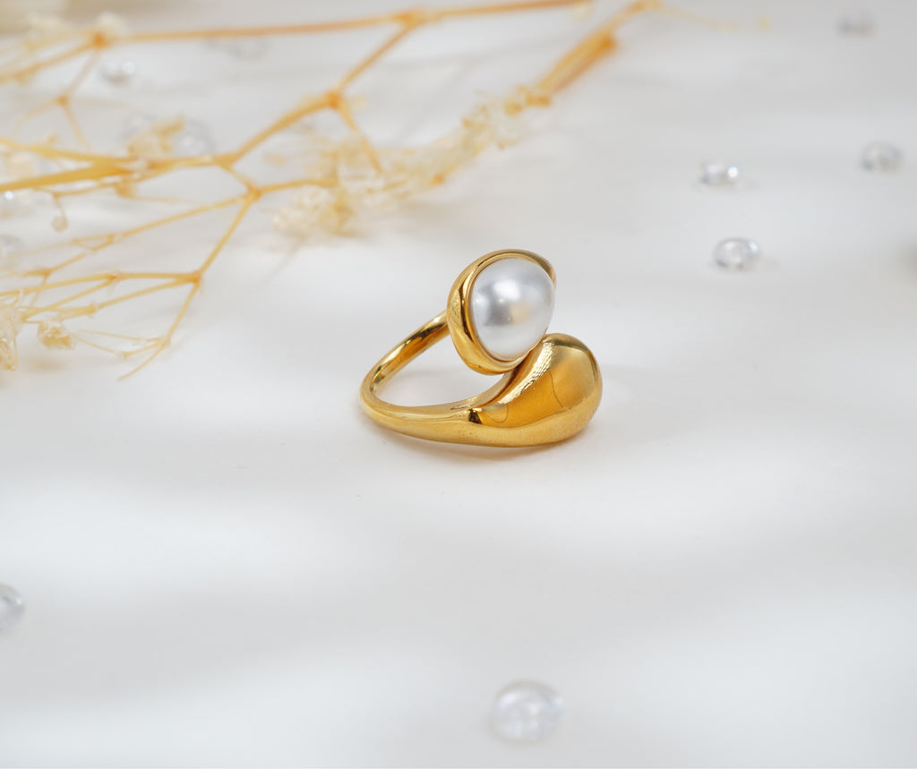 Bague et Bracelet dorés goutte perle synthétique en acier inoxydable – Design fluide & moderne