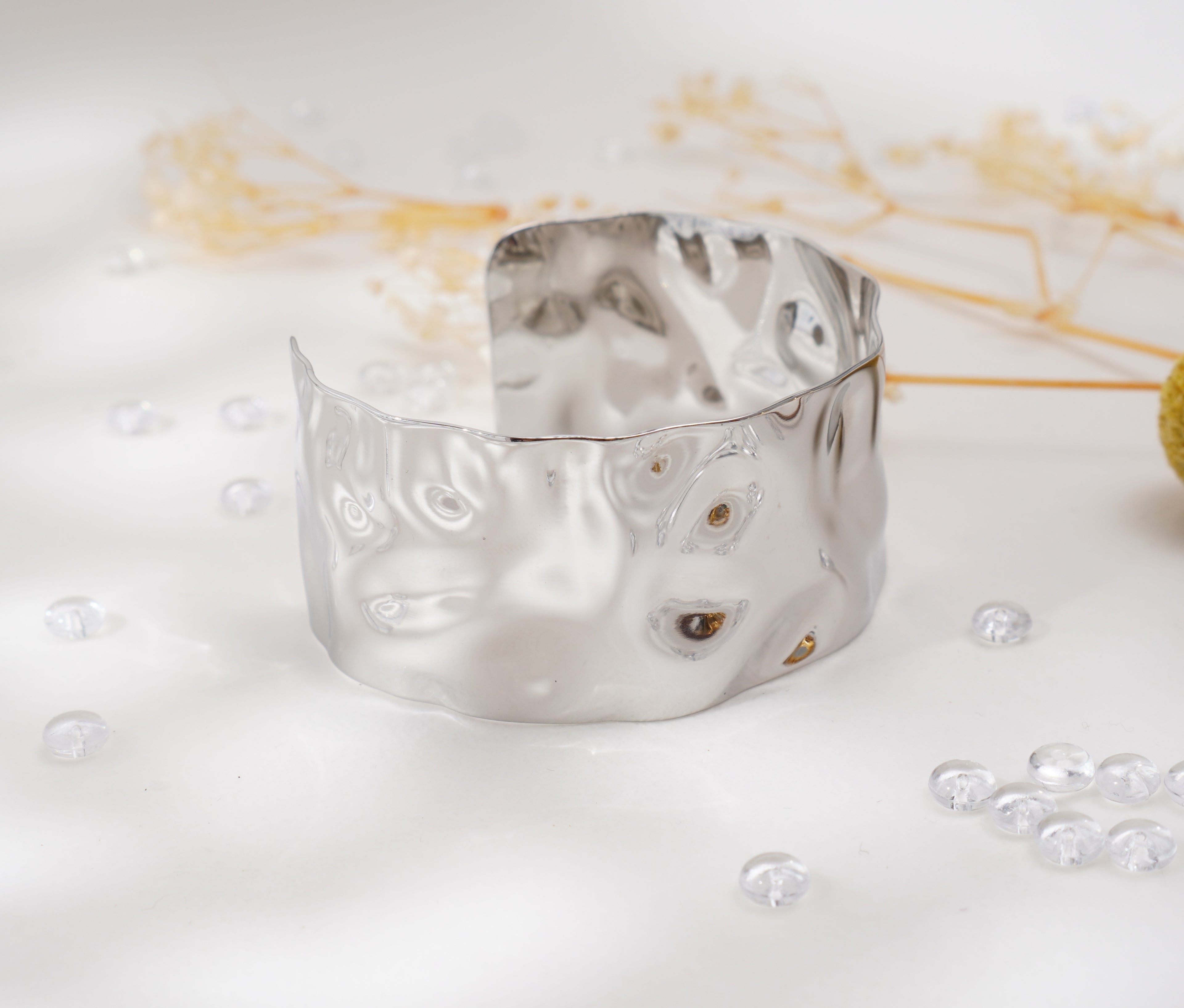 Bracelet à texture ondulée en acier inoxydable – Élégance artistique & modernité raffinée