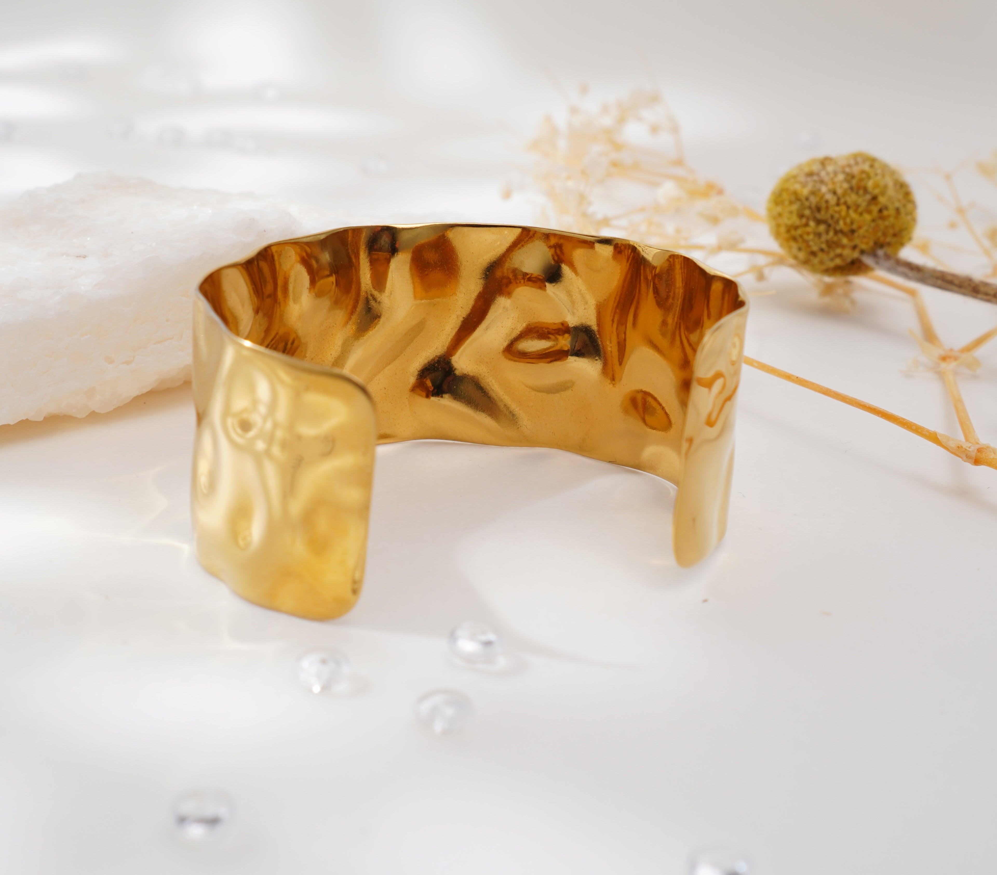 Bracelet à texture ondulée en acier inoxydable – Élégance artistique & modernité raffinée