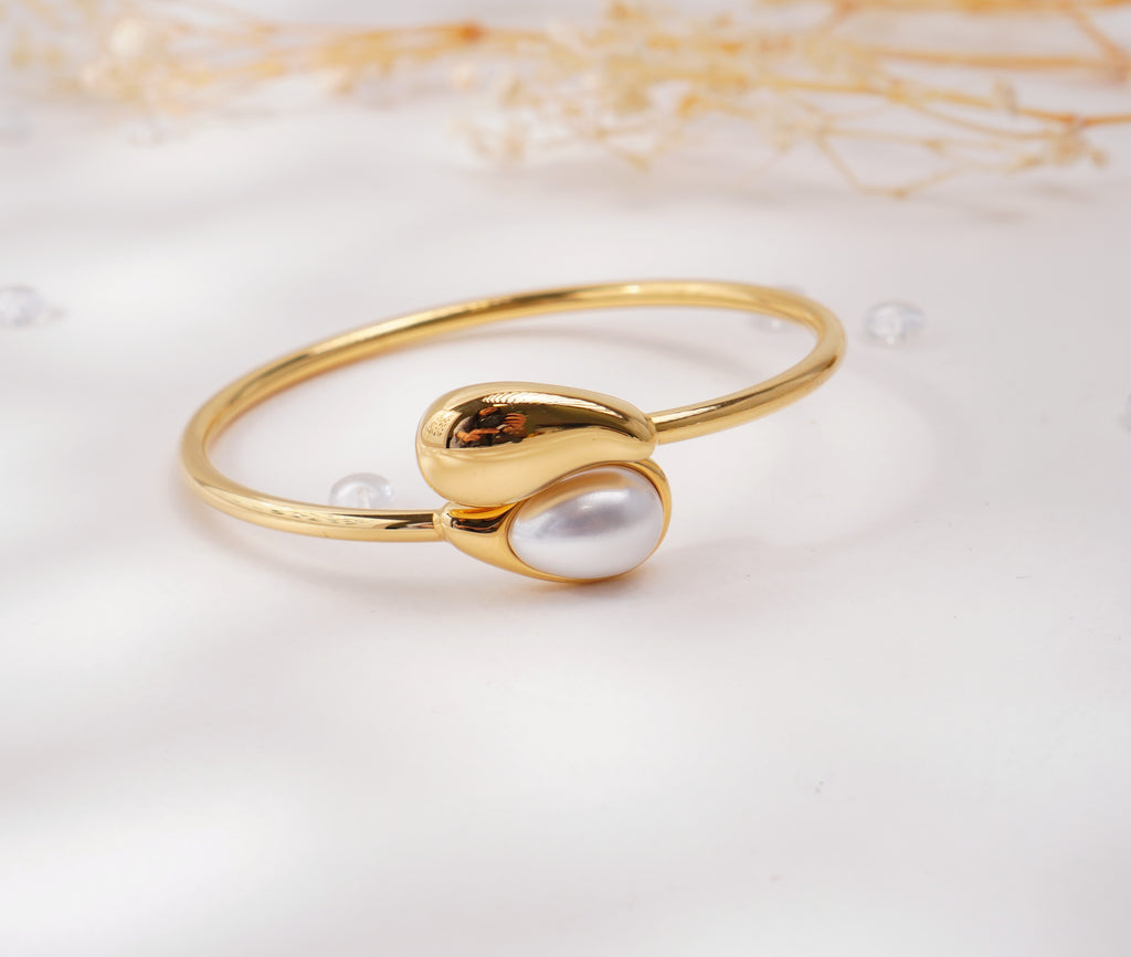 Bague et Bracelet dorés goutte perle synthétique en acier inoxydable – Design fluide & moderne