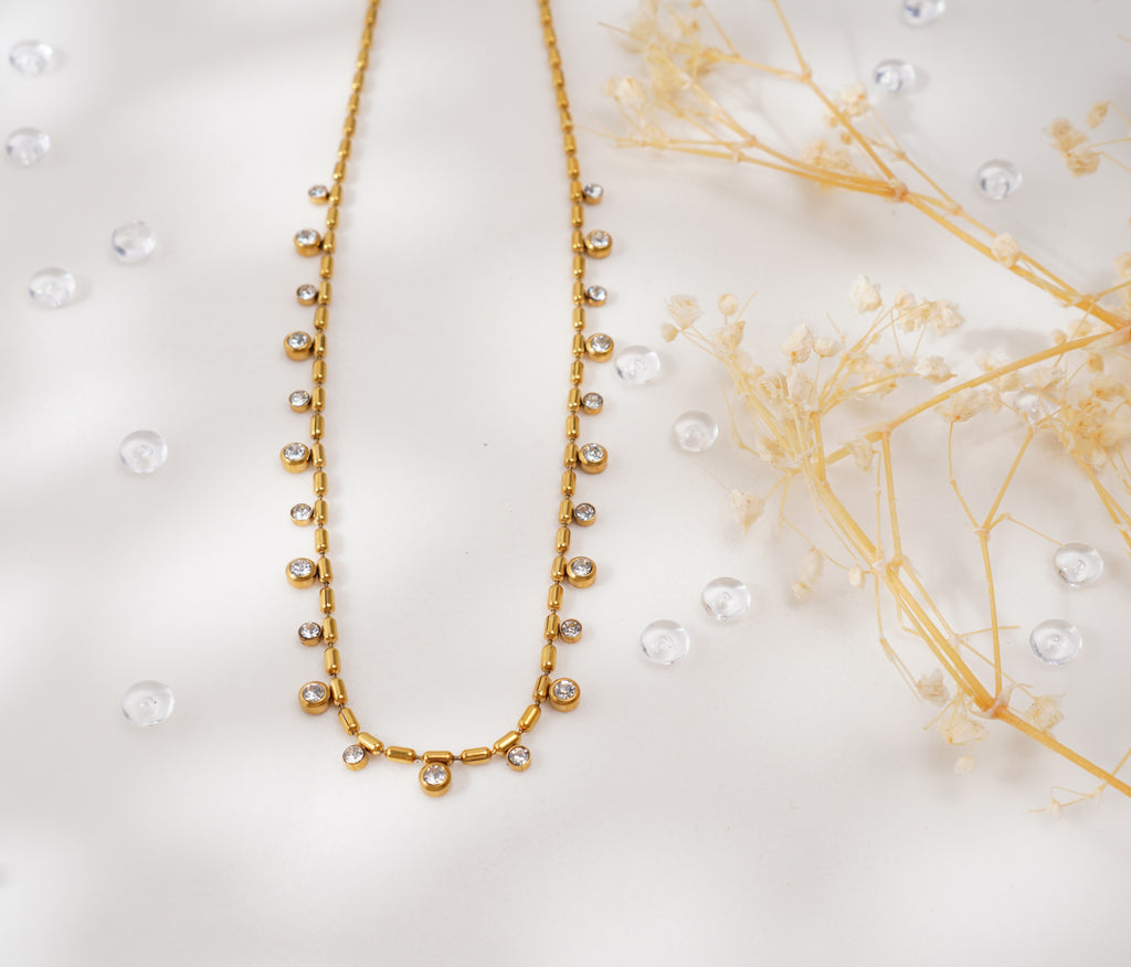 Collier à maillons cylindriques en acier inoxydable et pampilles de zircons en acier inoxydable – Élégance fluide