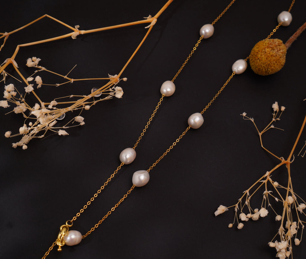 Collier modulable en perles d’eau douce – Élégance versatile & argent 925 doré