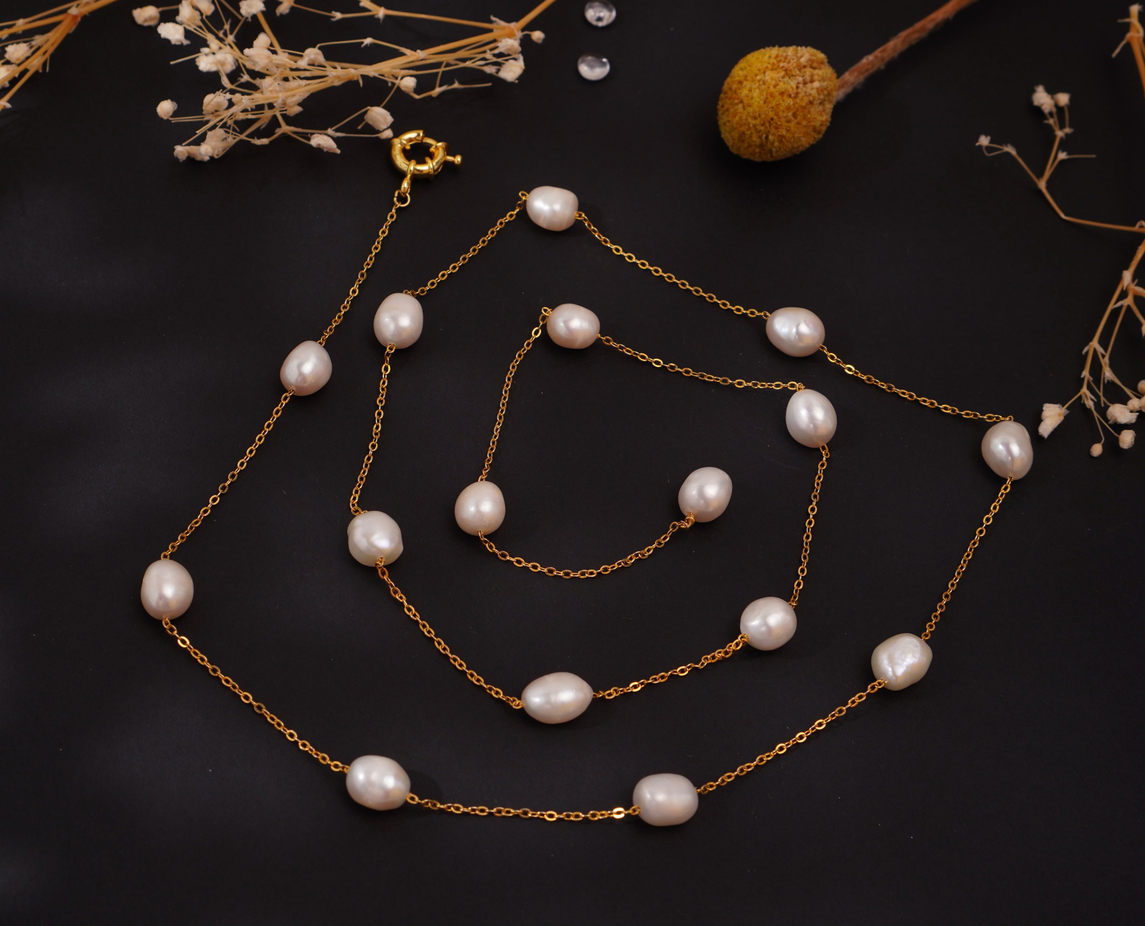 Collier modulable en perles d’eau douce – Élégance versatile & argent 925 doré