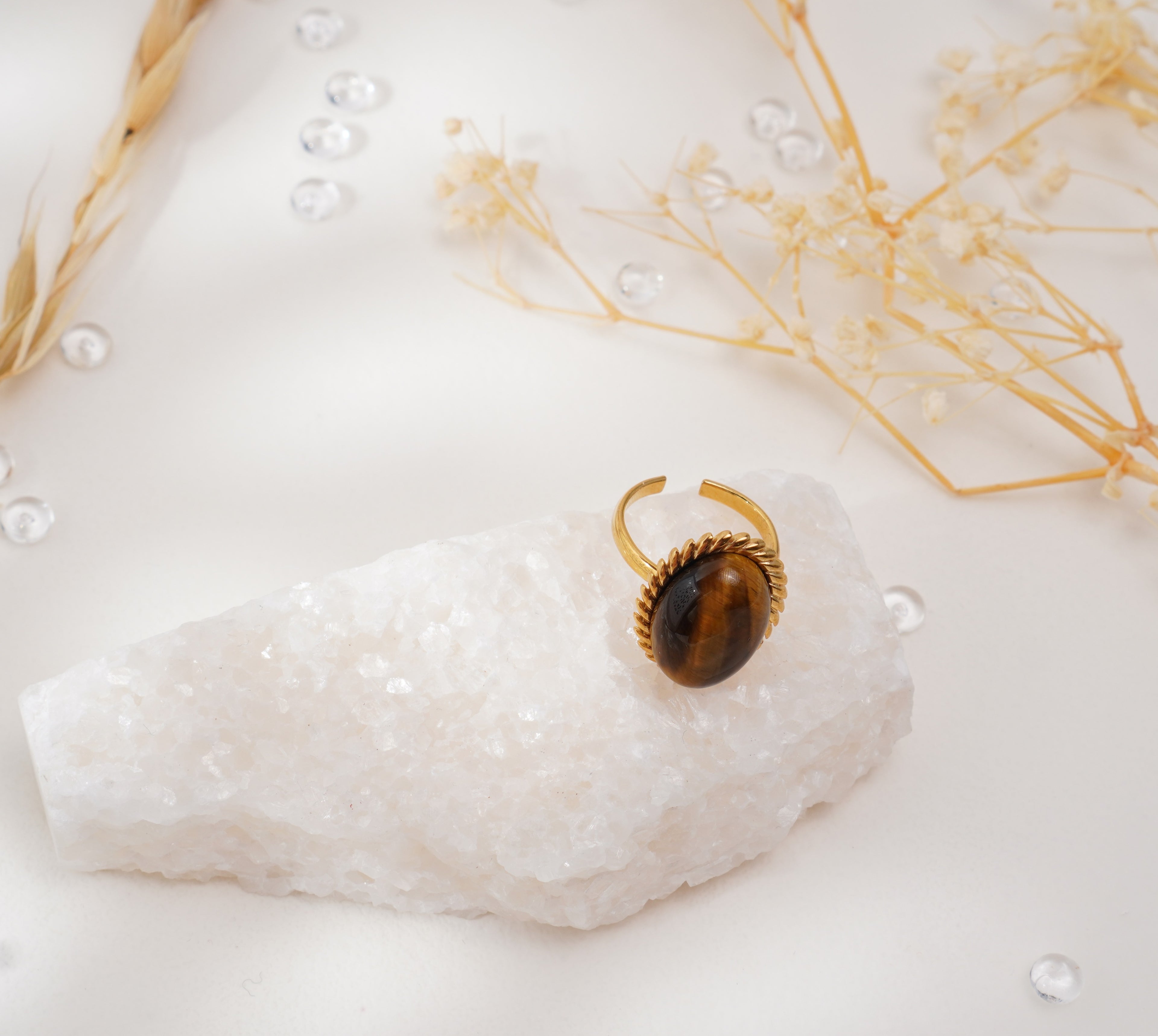 Bague en acier inoxydable et pierre naturelle d’Œil de Tigre – Style rétro audacieux