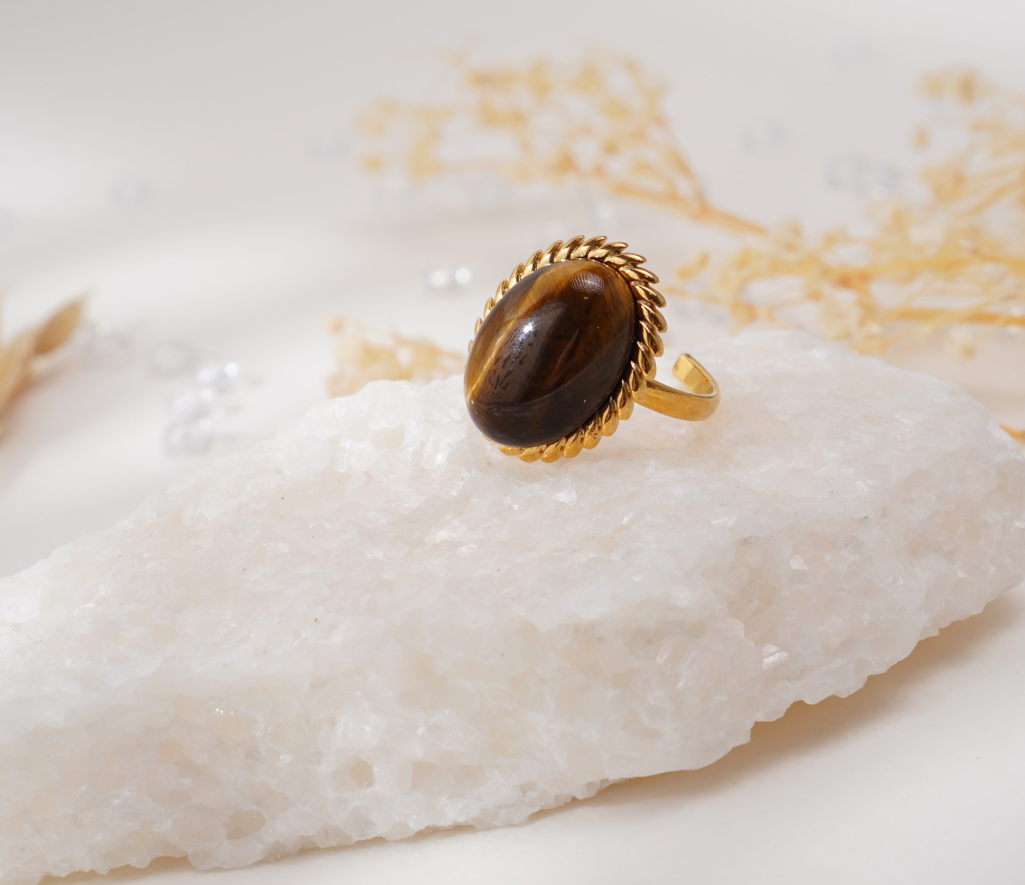 Bague en acier inoxydable et pierre naturelle d’Œil de Tigre – Style rétro audacieux