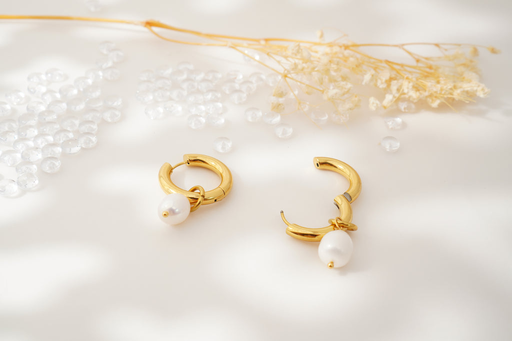 Boucles d’Oreilles Anneau & Perle en Acier Inoxydable Style Classique Élégance