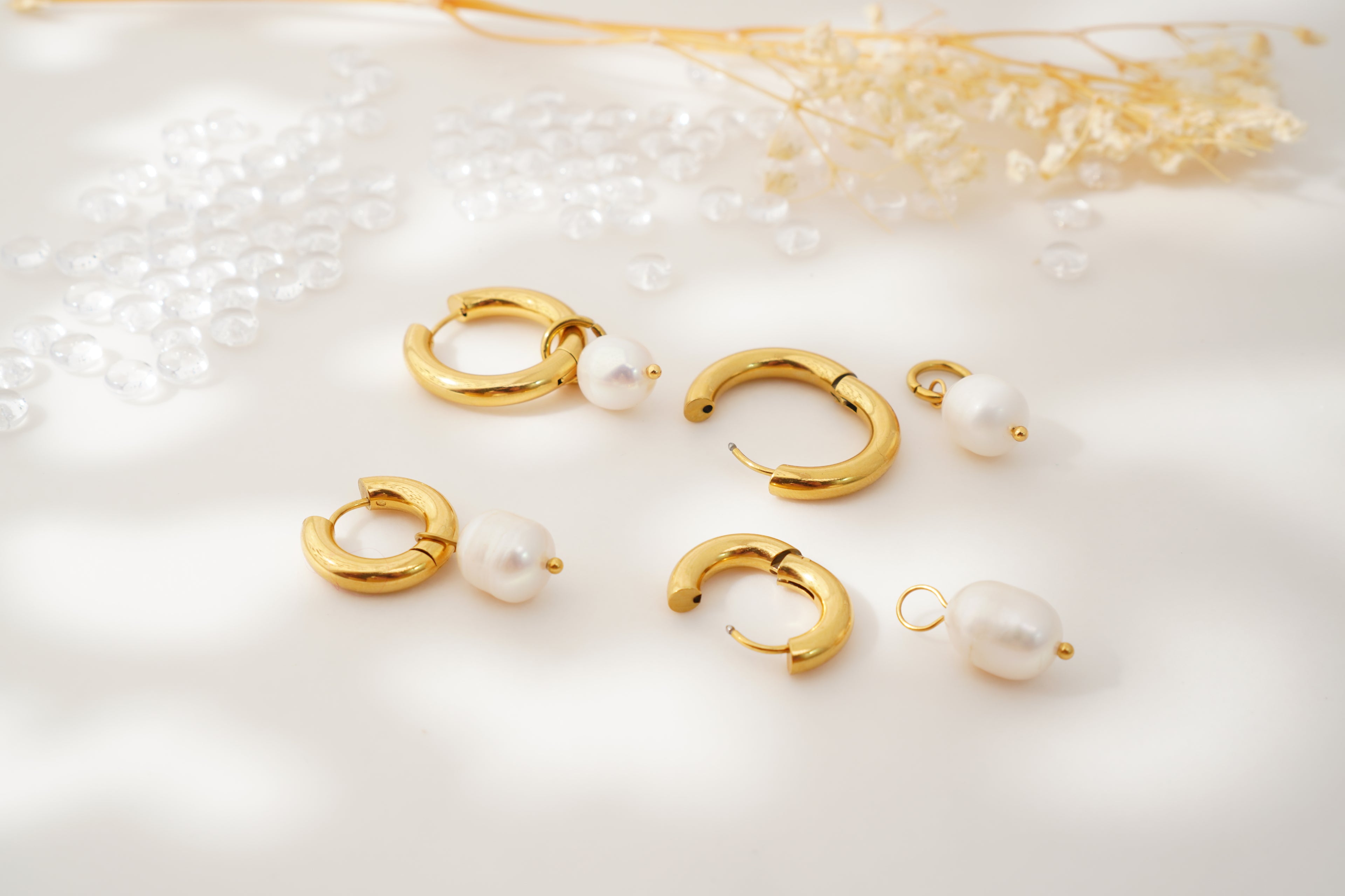 Boucles d’Oreilles Anneau et Perle en Acier Inoxydable Style Classique Élégance