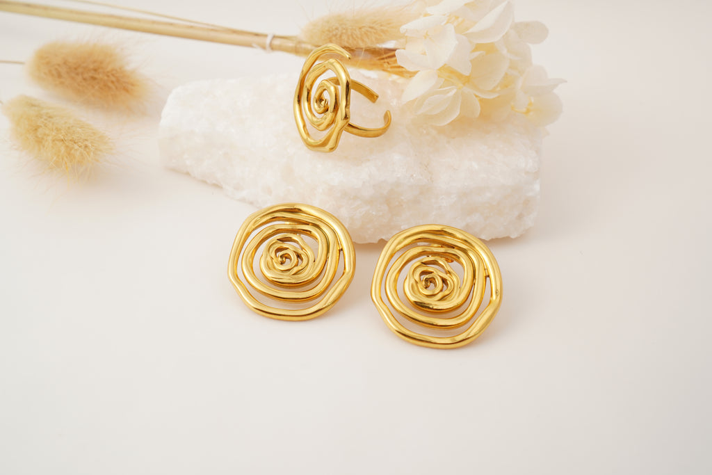 Bague & Boucles d’Oreilles Rose Sculptée en Acier Inoxydable Style Artistique