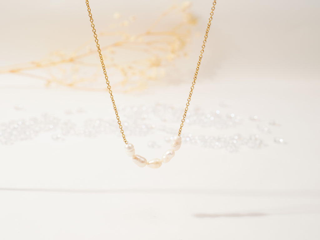 Collier Ligne de Perles en Acier Inoxydable Style Elégance
