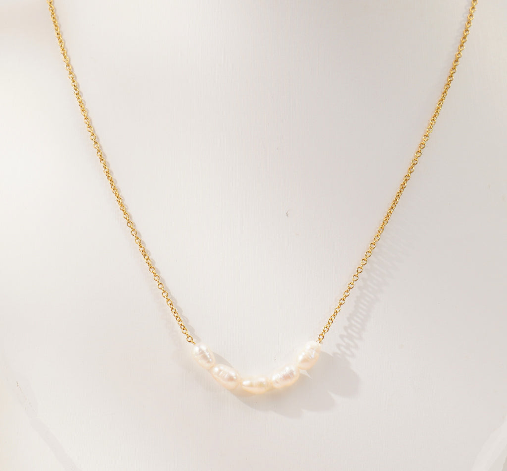 Collier Ligne de Perles en Acier Inoxydable Style Elégance